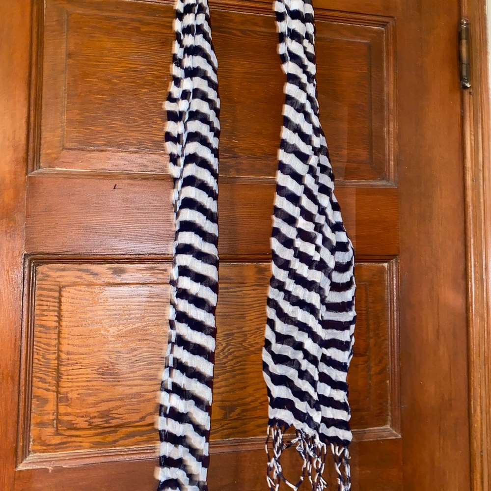 4/$30🌟 striped fashion scarf